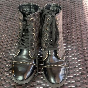 Girls BCBG size 1 black boots 🖤